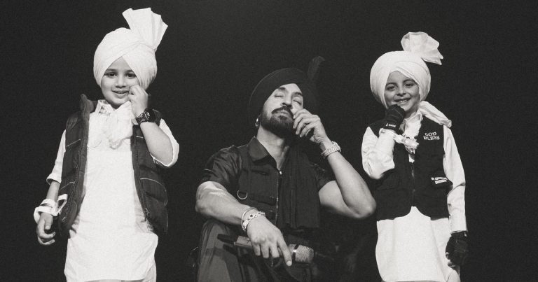Diljit Dosanjh performing during the Dil-Luminati Tour, which generated ₹943 crore across 14 shows with over 3.2 lakh tickets sold.